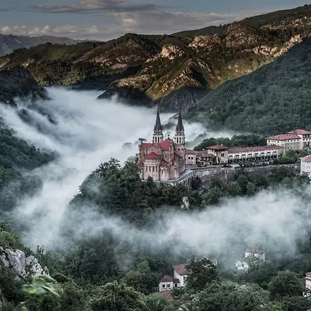 Playa El Puntal Asturias Apartment *